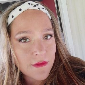 Meet your Posher, Misty